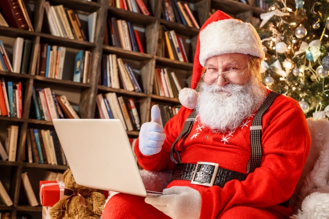 LIVE: NORAD 'Santa Tracker' follows St. Nick on Christmas Eve trip