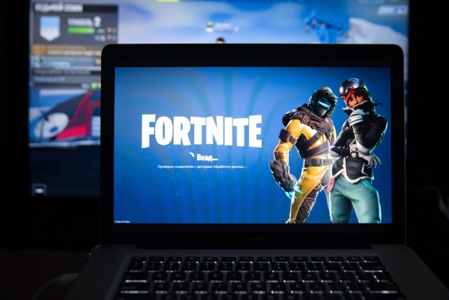 fortnite on two screens - multiple fortnite accounts