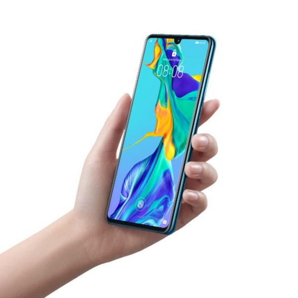 P30 Front 45 right in hand