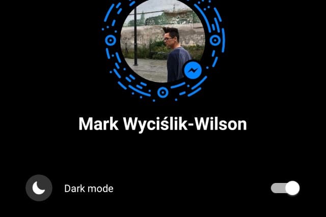 Facebook Messenger dark mode