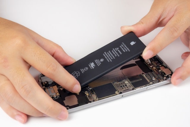 Leaked internal documents show Apple will repair iPhones with third