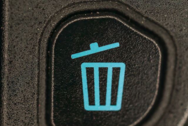 Trash can button