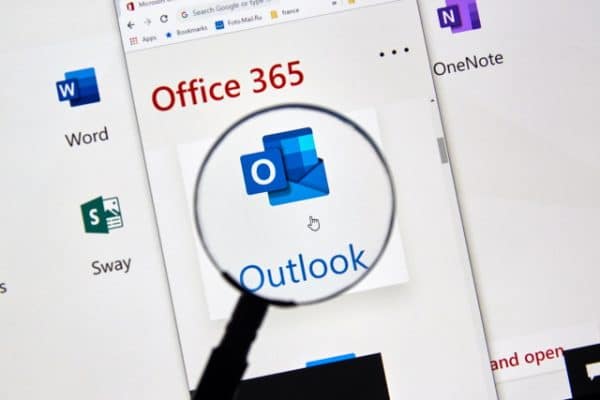 how to move outlook 365 e mails to dropbox