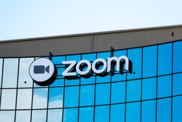 photo of American schools are banning Zoom and switching to Microsoft Teams image