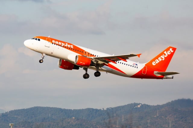 easyJet plane