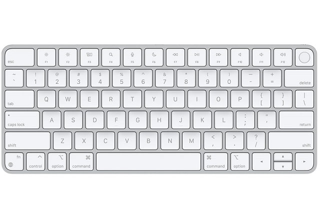 white old apple computer keyboard