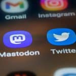 Mastodon and Twitter icons