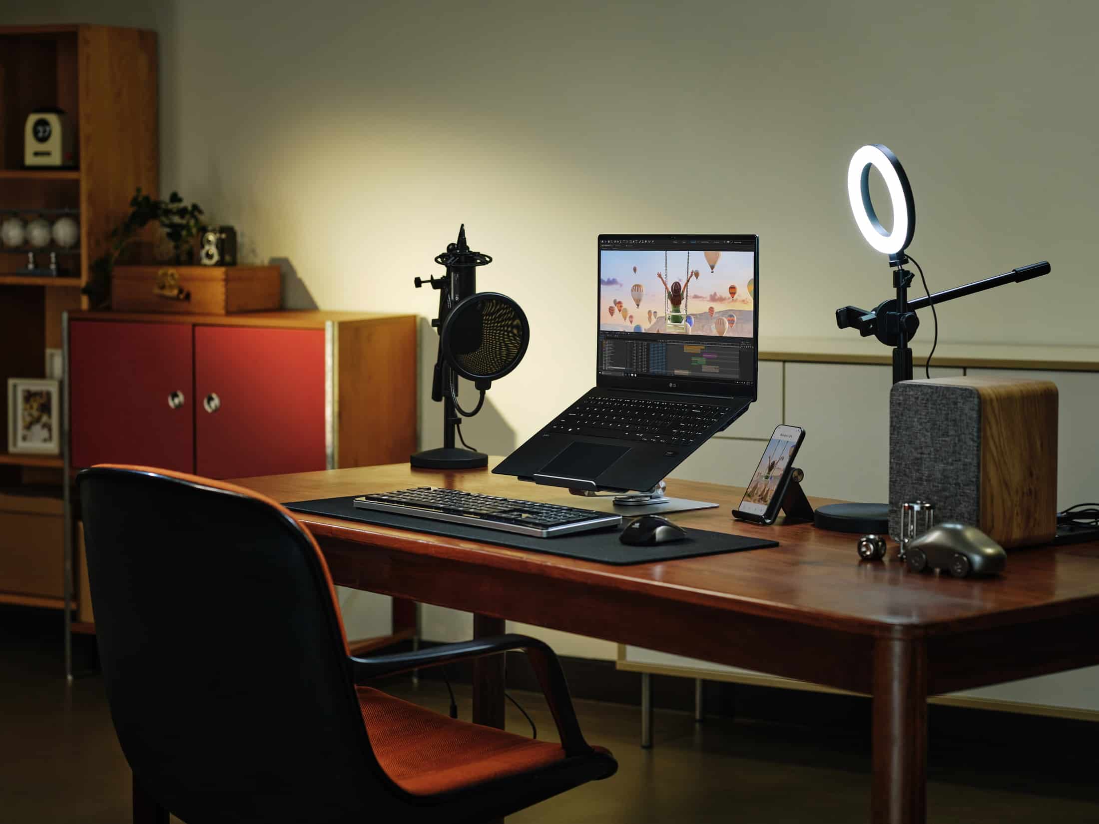 gram-Pro-Ambient-Cut