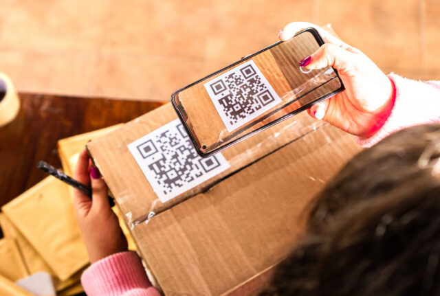 QR code parcel