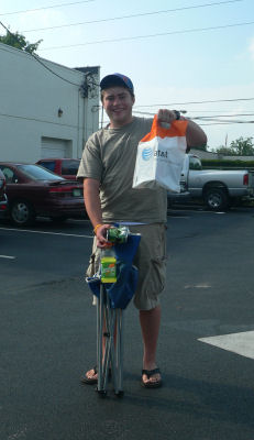 Stakeholder #1 in line emerges victorious with the first iPhone sale of the day.