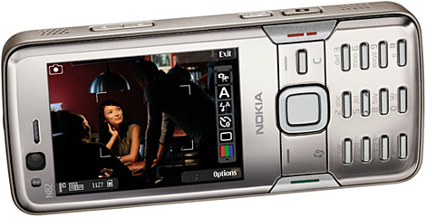 Nokia N82