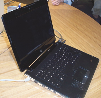 HP Pavilion DV2 in black and silver