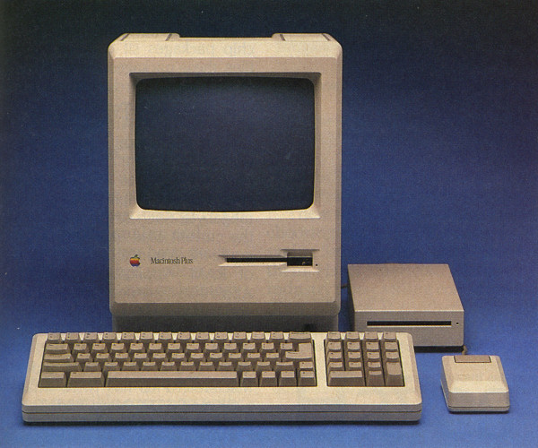 Старые устройства. Apple Macintosh 512k. Макинтош компьютер 1986. Apple Macintosh Plus 1986 год. Apple Macintosh 512k плата.