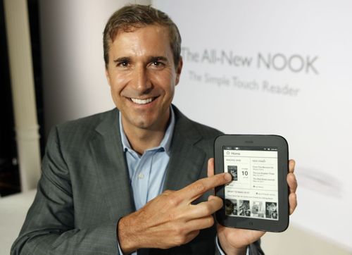 Barnes and Noble CEO William Lynch with Nook Simple Touch